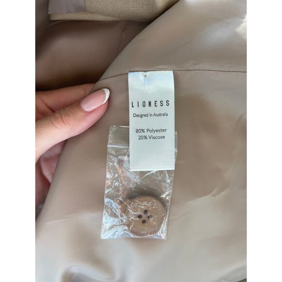 Lioness – Welcome To The Jungle Oversized Blazer in Camel - Picture 10 of 10